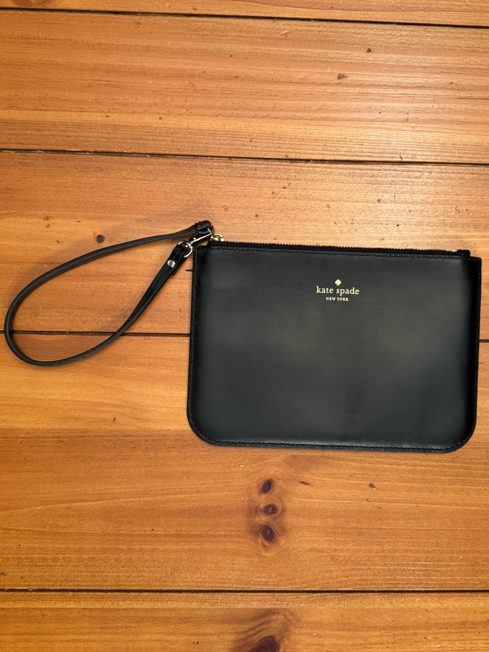 NWOT Kate Spade Slim Zippy Wristlet in Black Smooth Leather